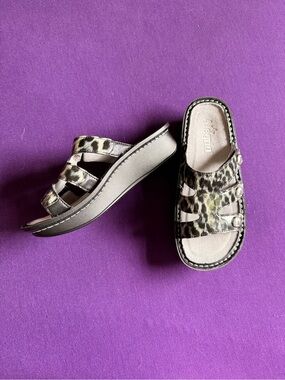 Alegria Dinah Leopard Print Slide Sandals - Adjustable!